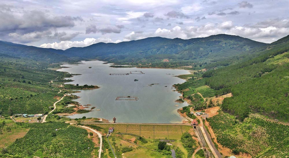 Hồ chứa nước Kala nổi tiếng của huyện Di Linh